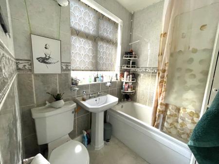 3 bedroom Detached house for sale in Clay Street, Stapenhill, Burton-on-Trent, DE15