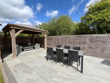 4 bedroom Detached house for sale in Galloway Road, Drakelow, Burton-on-Trent, DE15