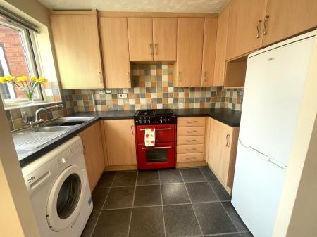 3 bedroom Semi-detached house for sale in Goodwood Close, Stretton, Burton-on-Trent, DE13