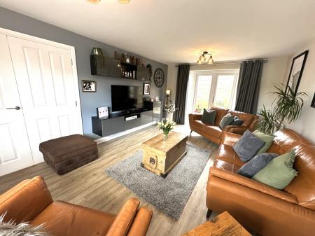 4 bedroom Detached house for sale in Hargate Lane, Newton Solney, Burton-on-Trent, DE15