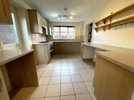 5 bedroom Detached house for sale in Hevea Road, Burton-on-Trent, DE13