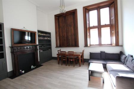 1 bedroom Flat for sale in High Street, Burton-on-Trent, DE14