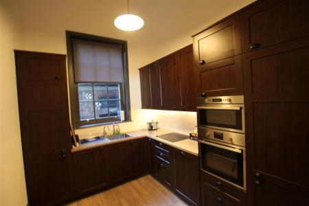 1 bedroom Flat for sale in High Street, Burton-on-Trent, DE14