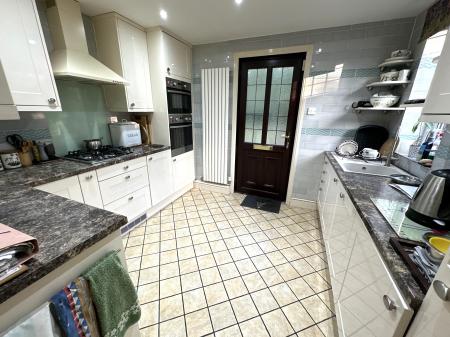 4 bedroom Detached bungalow for sale in Highfield Drive, Burton-on-Trent, DE15