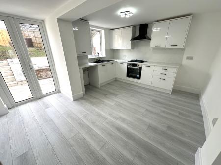 2 bedroom Terraced House for sale in Main Street, Stapenhill, Burton-on-Trent, DE15