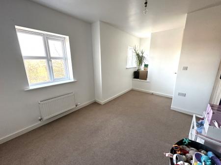 4 bedroom Town house for sale in Panama Road, Burton-on-Trent, DE13