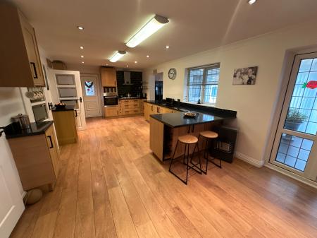 4 bedroom Detached house for sale in Sheffield Street, Burton-on-Trent, DE14