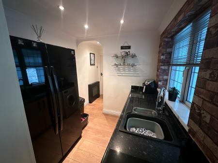 4 bedroom Detached house for sale in Sheffield Street, Burton-on-Trent, DE14