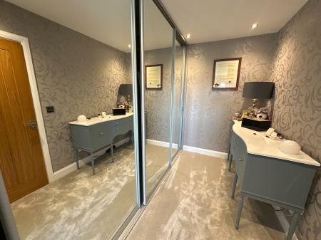 5 bedroom Detached house for sale in Sidings Drive, Drakelow, Burton-on-Trent, DE15