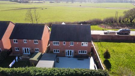 5 bedroom Detached house for sale in Sidings Drive, Drakelow, Burton-on-Trent, DE15