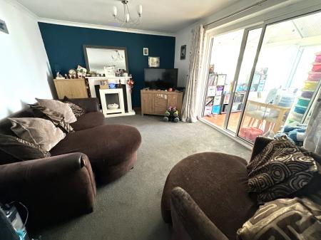 4 bedroom Semi-detached house for sale in Stanton Road, Stapenhill, Burton-on-Trent, DE15