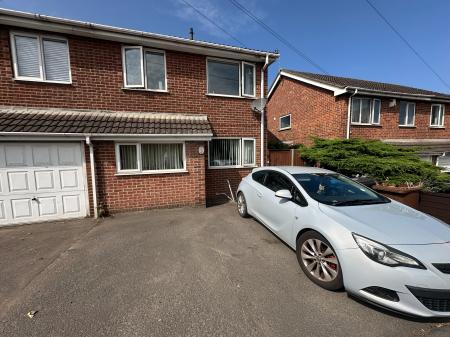 Stanton Road, Stapenhill, Burton-on-Trent, DE15