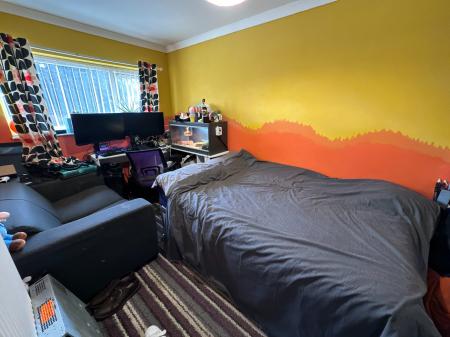 4 bedroom Semi-detached house for sale in Stanton Road, Stapenhill, Burton-on-Trent, DE15