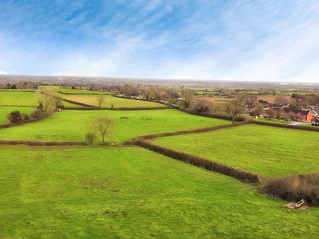 4 bedroom Detached house for sale in Stubby Lane, Draycott in the Clay, Derby, DE6