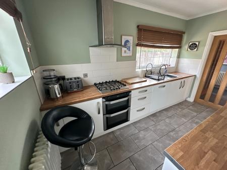 4 bedroom Detached bungalow for sale in The Dingle, Stapenhill, Burton-on-Trent, DE15