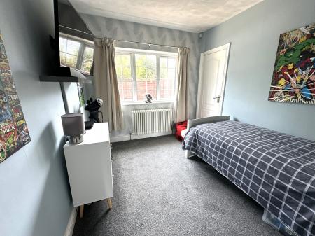 4 bedroom Detached bungalow for sale in The Dingle, Stapenhill, Burton-on-Trent, DE15