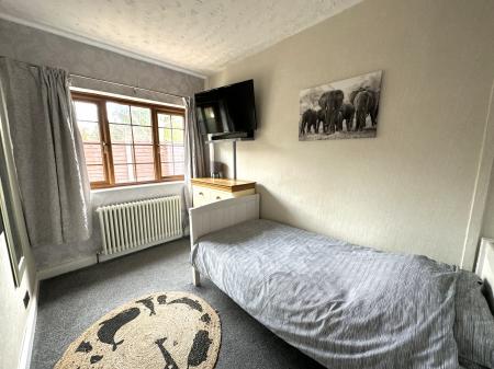 4 bedroom Detached bungalow for sale in The Dingle, Stapenhill, Burton-on-Trent, DE15