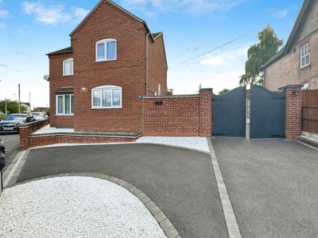 2 bedroom Detached house for sale in The Green, Stretton, Burton-on-Trent, DE13
