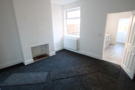 2 bedroom Terraced House to let in Long Street, Burton-On-Trent, DE15