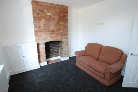 2 bedroom Terraced House to let in Long Street, Burton-On-Trent, DE15