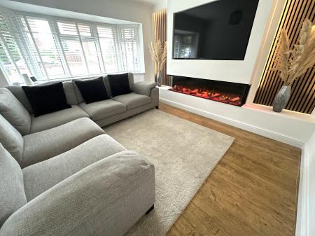 4 bedroom Detached house for sale in Alexandra Road, Burton-on-Trent, DE15