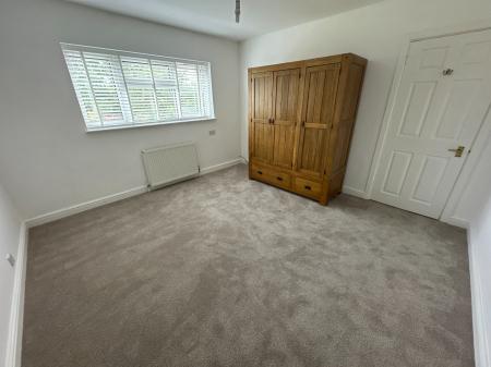 4 bedroom Detached house for sale in Alexandra Road, Burton-on-Trent, DE15