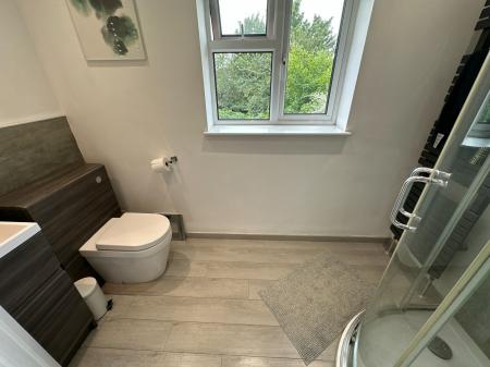 4 bedroom Detached house for sale in Alexandra Road, Burton-on-Trent, DE15