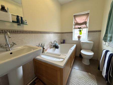 3 bedroom Detached house for sale in Baltimore Close, Newhall, Swadlincote, Derbyshire, DE11