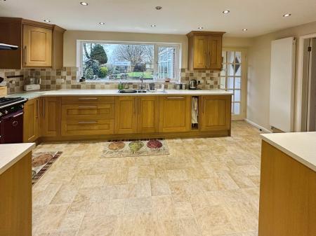 4 bedroom Detached house for sale in Beamhill Road, Anslow, Burton-on-Trent, DE13