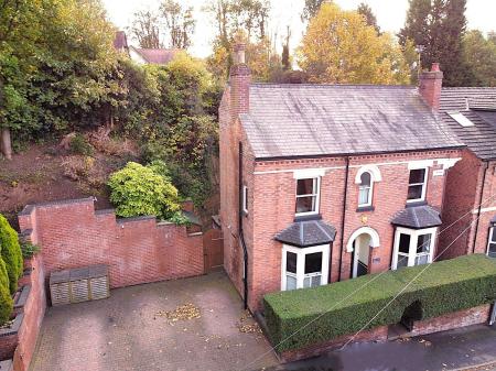 Bearwood Hill Road, Winshill, Burton-on-Trent, DE15
