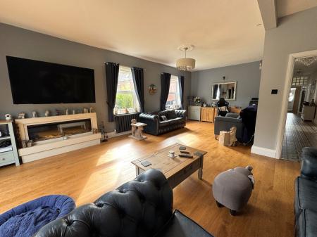 3 bedroom Detached house for sale in Burton Road, Castle Gresley, Swadlincote, Derbyshire, DE11