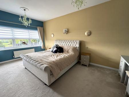3 bedroom Detached house for sale in Burton Road, Castle Gresley, Swadlincote, Derbyshire, DE11