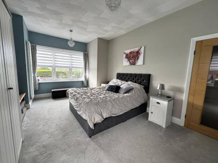 3 bedroom Detached house for sale in Burton Road, Castle Gresley, Swadlincote, Derbyshire, DE11