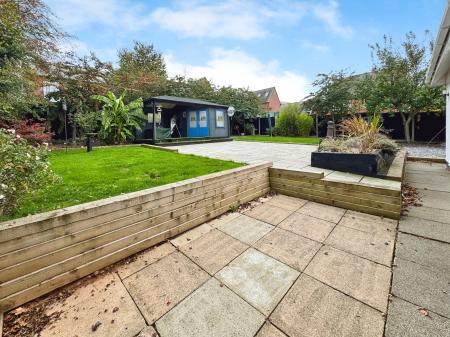 3 bedroom Detached house for sale in Burton Road, Castle Gresley, Swadlincote, Derbyshire, DE11