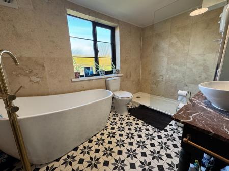 3 bedroom Detached house for sale in Burton Road, Castle Gresley, Swadlincote, Derbyshire, DE11