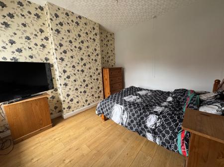 3 bedroom Semi-detached house for sale in Burton Road, Woodville, Swadlincote, DE11