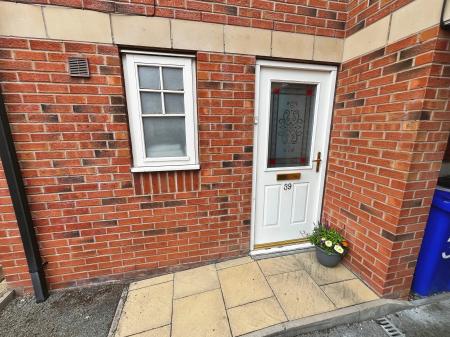 Caroline Court, Burton-on-Trent, DE14
