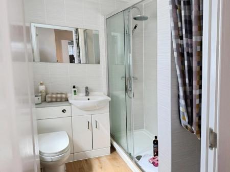 2 bedroom Flat for sale in Caroline Court, Burton-on-Trent, DE14