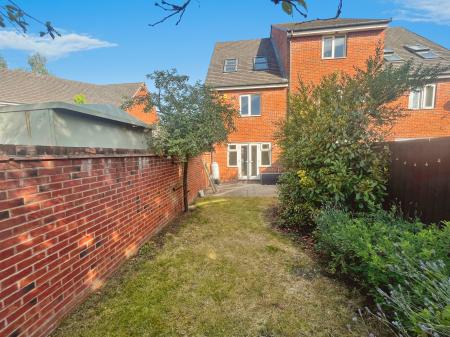 3 bedroom Town house for sale in Caroline Court, Burton-on-Trent, DE14