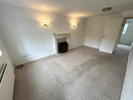 2 bedroom Detached bungalow for sale in Chatsworth Drive, Tutbury, Burton-on-Trent, DE13