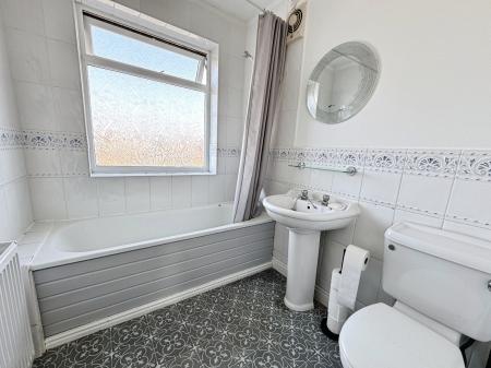3 bedroom Detached house for sale in Church Road, Stretton, Burton-on-Trent, DE13