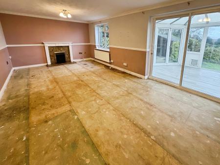 3 bedroom Detached house for sale in Cricketers Close, Burton-on-Trent, DE15