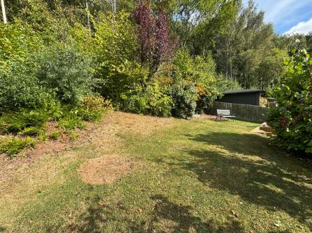 4 bedroom Detached house for sale in Derwent Road, Brizlincote Valley, Burton-on-Trent, DE15