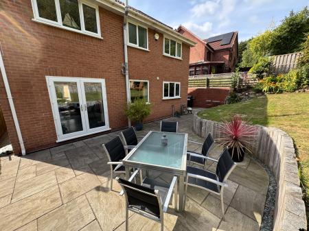 4 bedroom Detached house for sale in Derwent Road, Brizlincote Valley, Burton-on-Trent, DE15