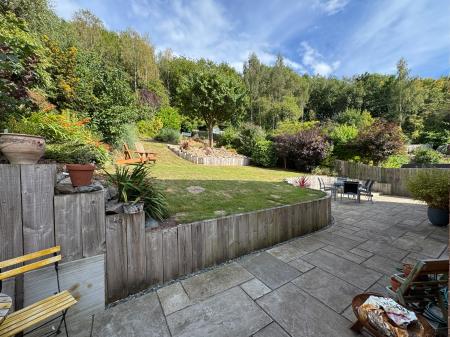 4 bedroom Detached house for sale in Derwent Road, Brizlincote Valley, Burton-on-Trent, DE15