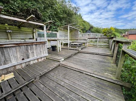 4 bedroom Detached house for sale in Derwent Road, Brizlincote Valley, Burton-on-Trent, DE15