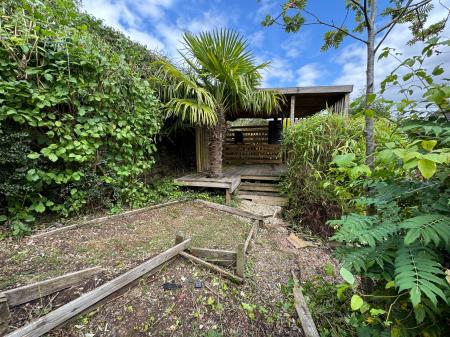 4 bedroom Detached house for sale in Derwent Road, Brizlincote Valley, Burton-on-Trent, DE15