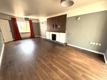 4 bedroom Detached house for sale in Derwent Road, Brizlincote Valley, Burton-on-Trent, DE15