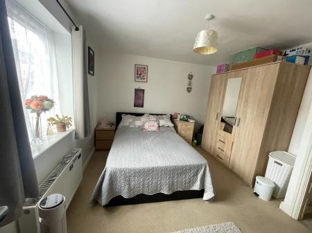 4 bedroom Town house for sale in Evershed Way, Burton-on-Trent, DE14