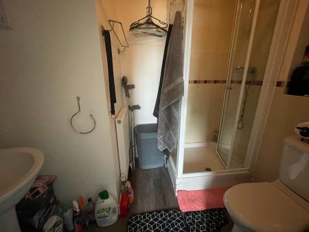 4 bedroom Town house for sale in Evershed Way, Burton-on-Trent, DE14